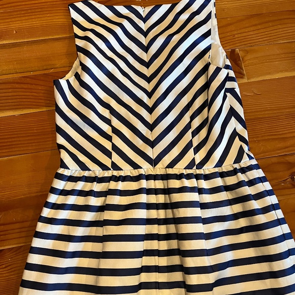 Stripy v neck dress - Picture 4 of 4
